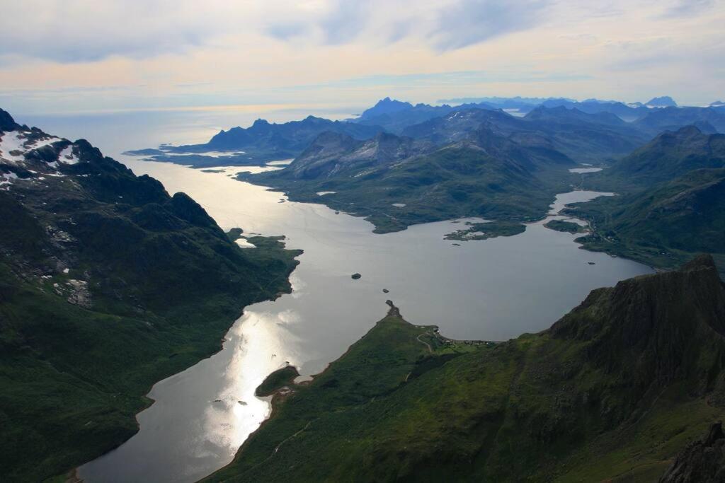 Charming House By The Sea, Lofoten! Laupstad Екстериор снимка